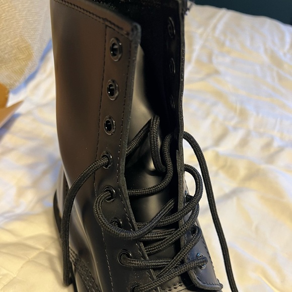 Dr. Martens boots, size 9 (41) - Picture 5 of 6